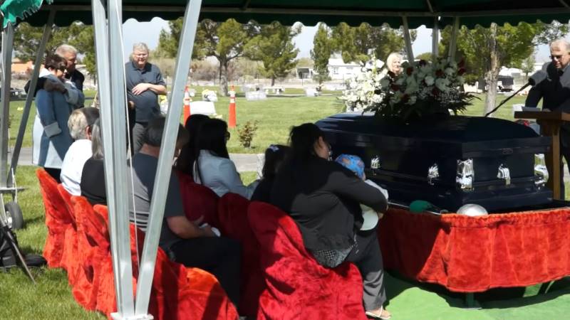 gh_20241201_ab_graveside_04.jpg