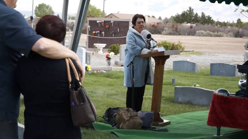 gh_20241201_ab_graveside_06.jpg